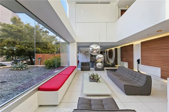 $669,000 | 6735 Yucca Street, Unit 107, Los Angeles, CA 90028