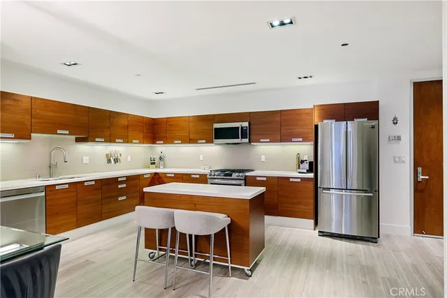 $669,000 | 6735 Yucca Street, Unit 107, Los Angeles, CA 90028