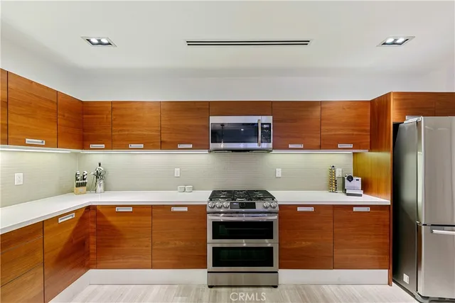 $669,000 | 6735 Yucca Street, Unit 107, Los Angeles, CA 90028