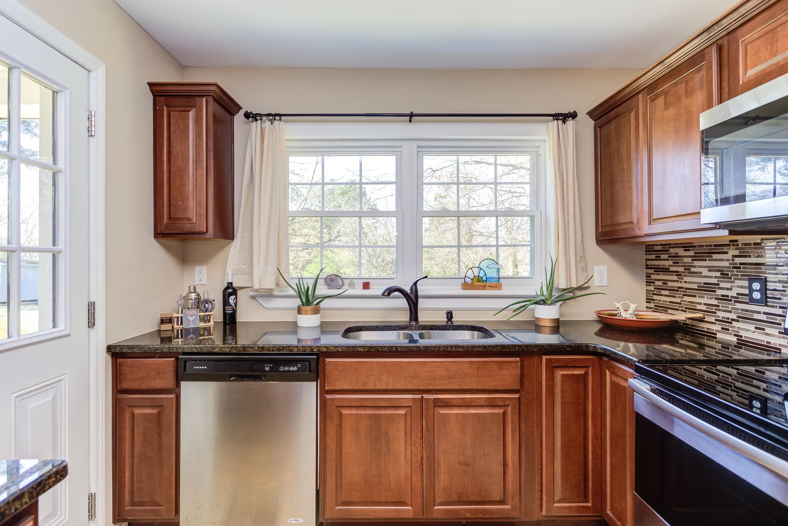 231 North Hoover Road Durham, NC 27703 - Photo 9 of 30 Photo 9