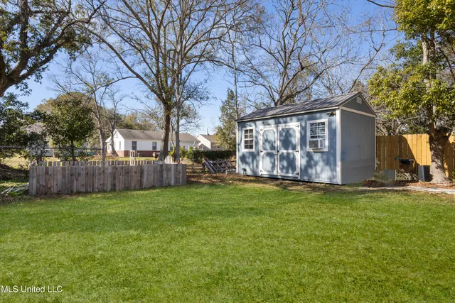 $225,000 | 1909 Polk Avenue, Pascagoula, MS 39567