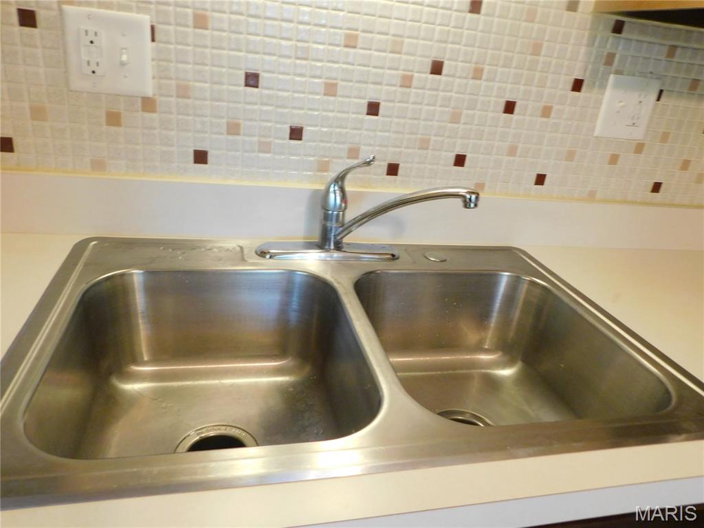 1678 Blue Ridge Drive, Unit F St. Louis, MO 63125 - Photo 14 of 38