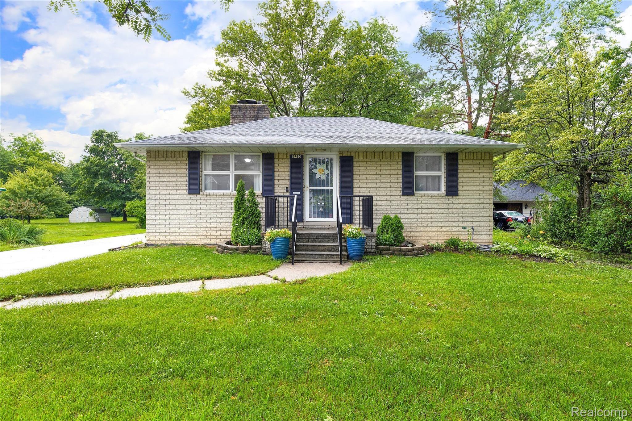 2780 Wisconsin Road Troy, MI 48083 - Photo 2 of 39 MLS-2.jpg