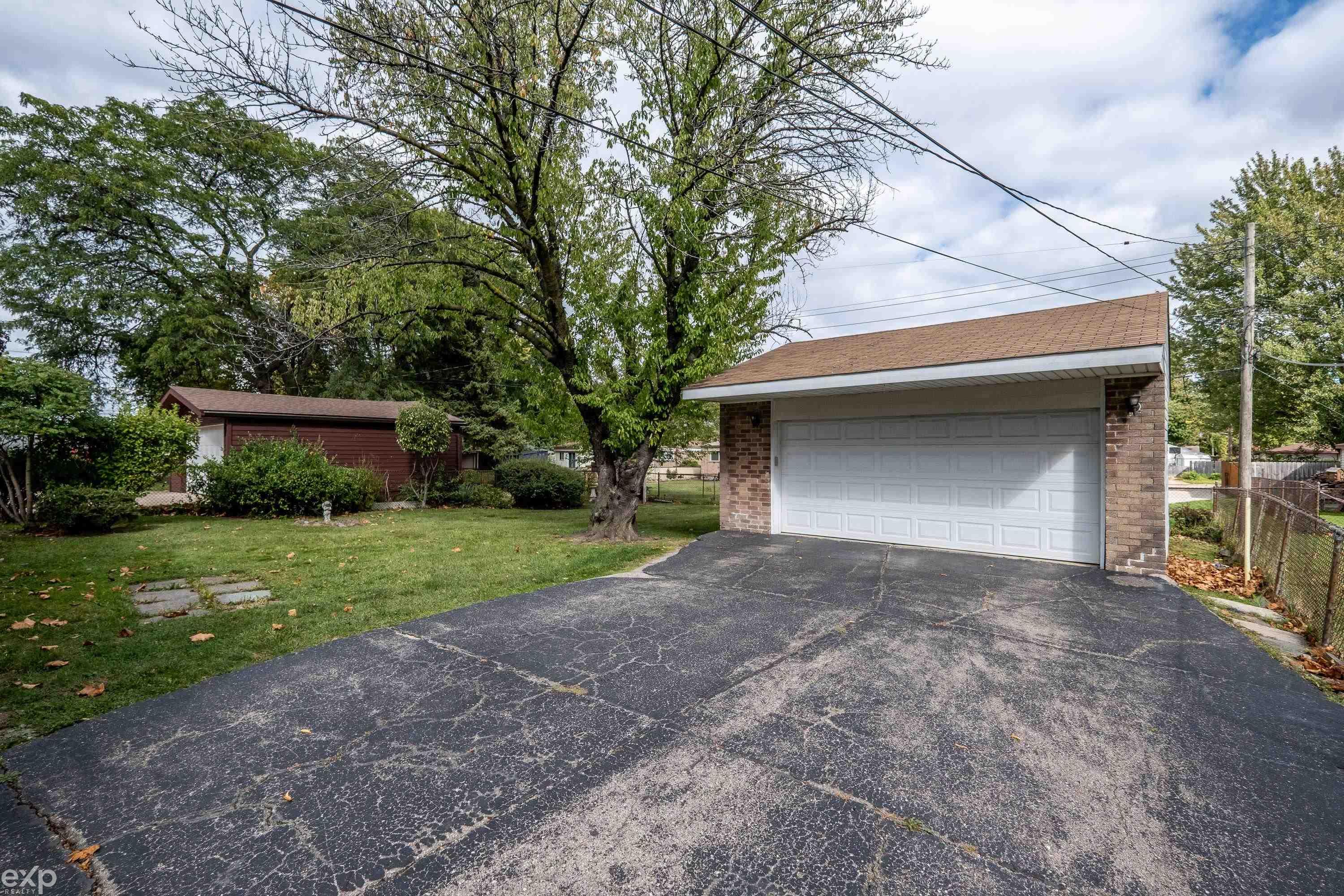 26540 Hoover Road Warren, MI 48089 - Photo 29 of 36