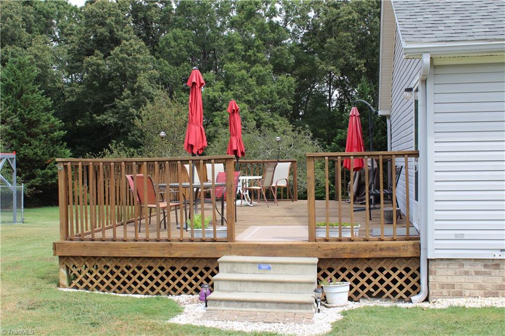 3515 Bernie Road Climax, NC 27233 - Photo 17 of 24 Deck off laundry room