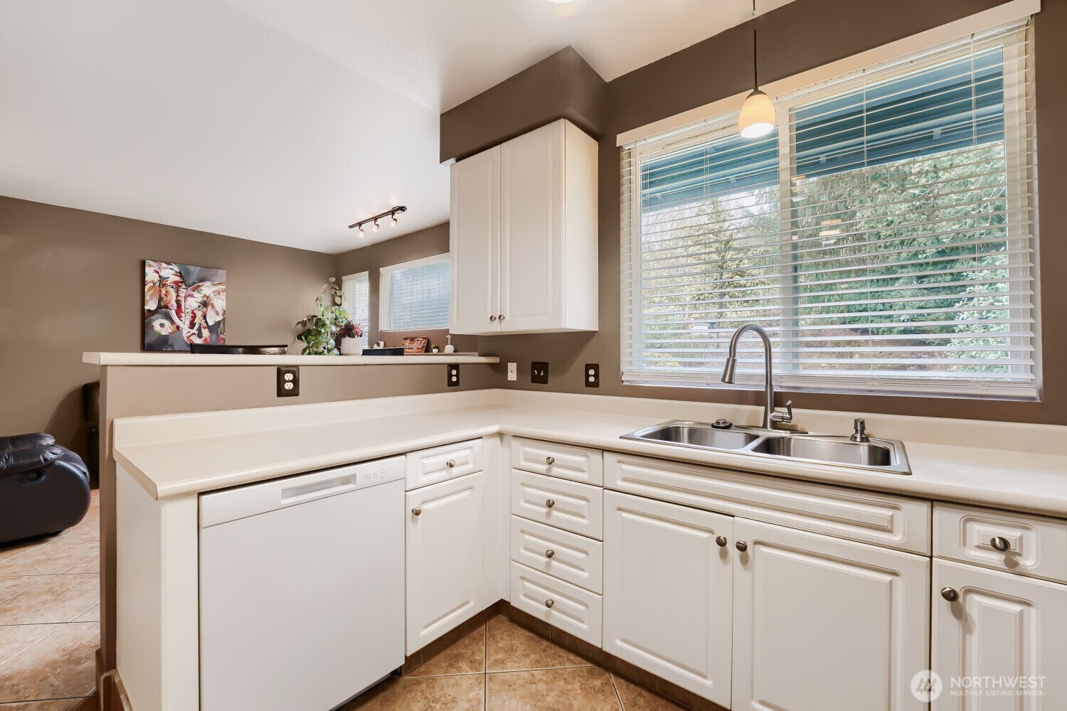 15150 140th Way Southeast, Unit V104 Renton, WA 98058 - Photo 9 of 29