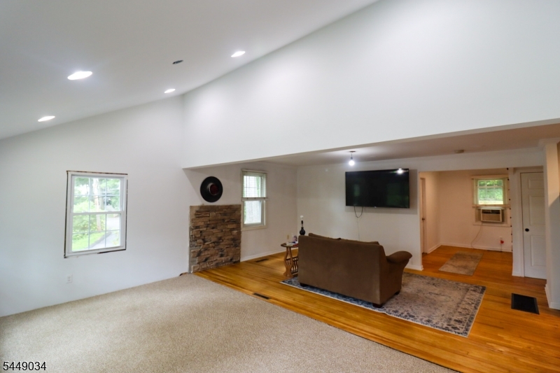 20 Mt Crest Road Oak Ridge, NJ 07438 - Photo 9 of 39 Gallery Image 9