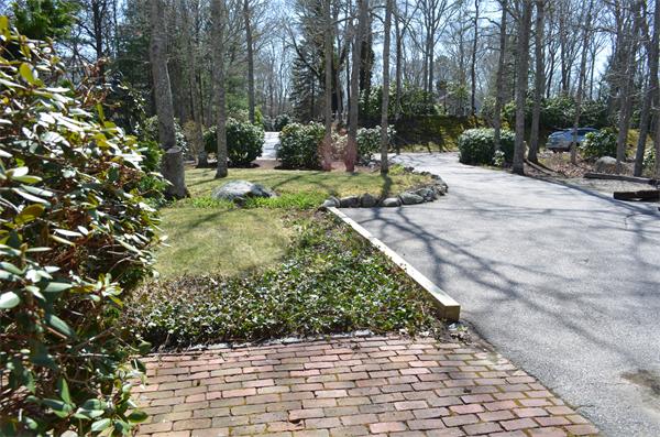 31 Riddle Hill Road Falmouth, MA 02540 - Photo 6 of 10 Gallery Image 6