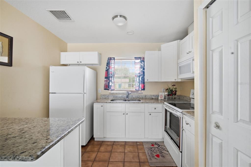 4449 Tarpon Drive Tampa, FL 33617 - Photo 11 of 36