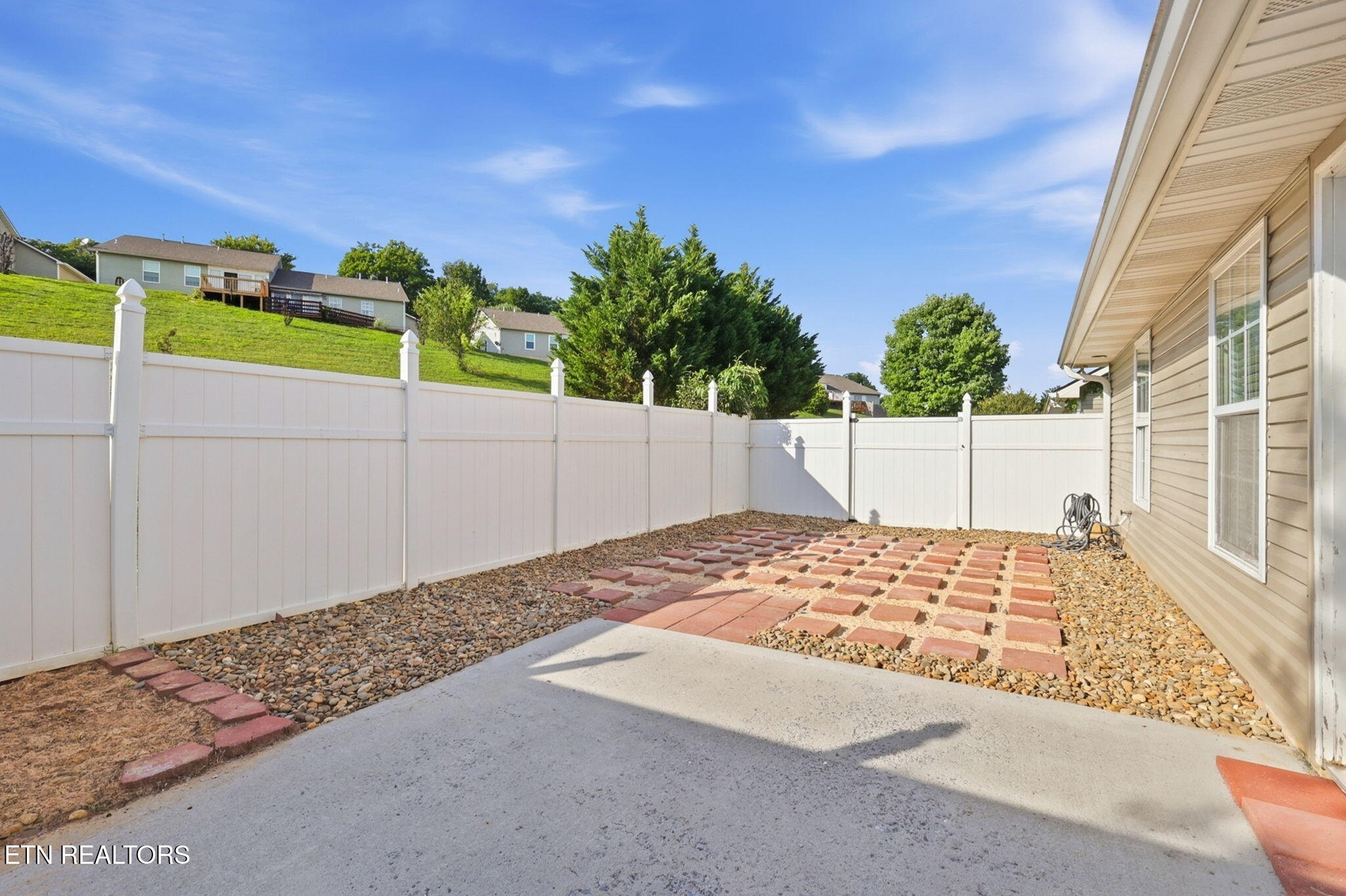 815 Spring Park Road Knoxville, TN 37914 - Photo 24 of 27 Patio