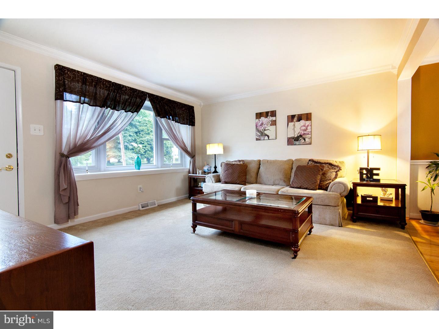 1100 Winding Road Lansdale, PA 19446 - Photo 11 of 25 Living Room