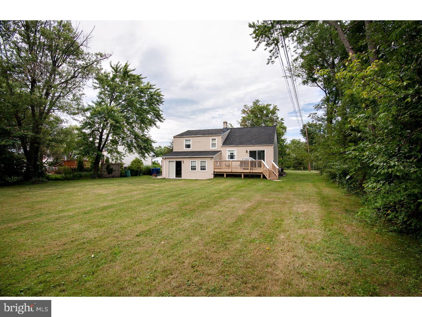 1100 Winding Road Lansdale, PA 19446 - Photo 7 of 25 Exterior Back