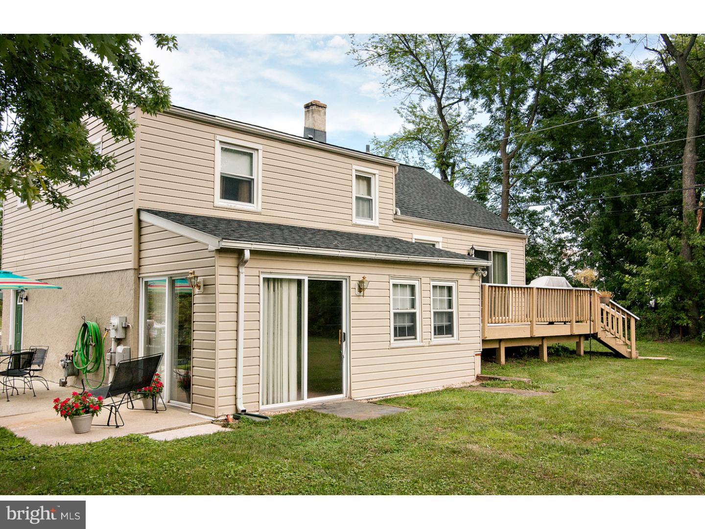 1100 Winding Road Lansdale, PA 19446 - Photo 8 of 25 Exterior Back