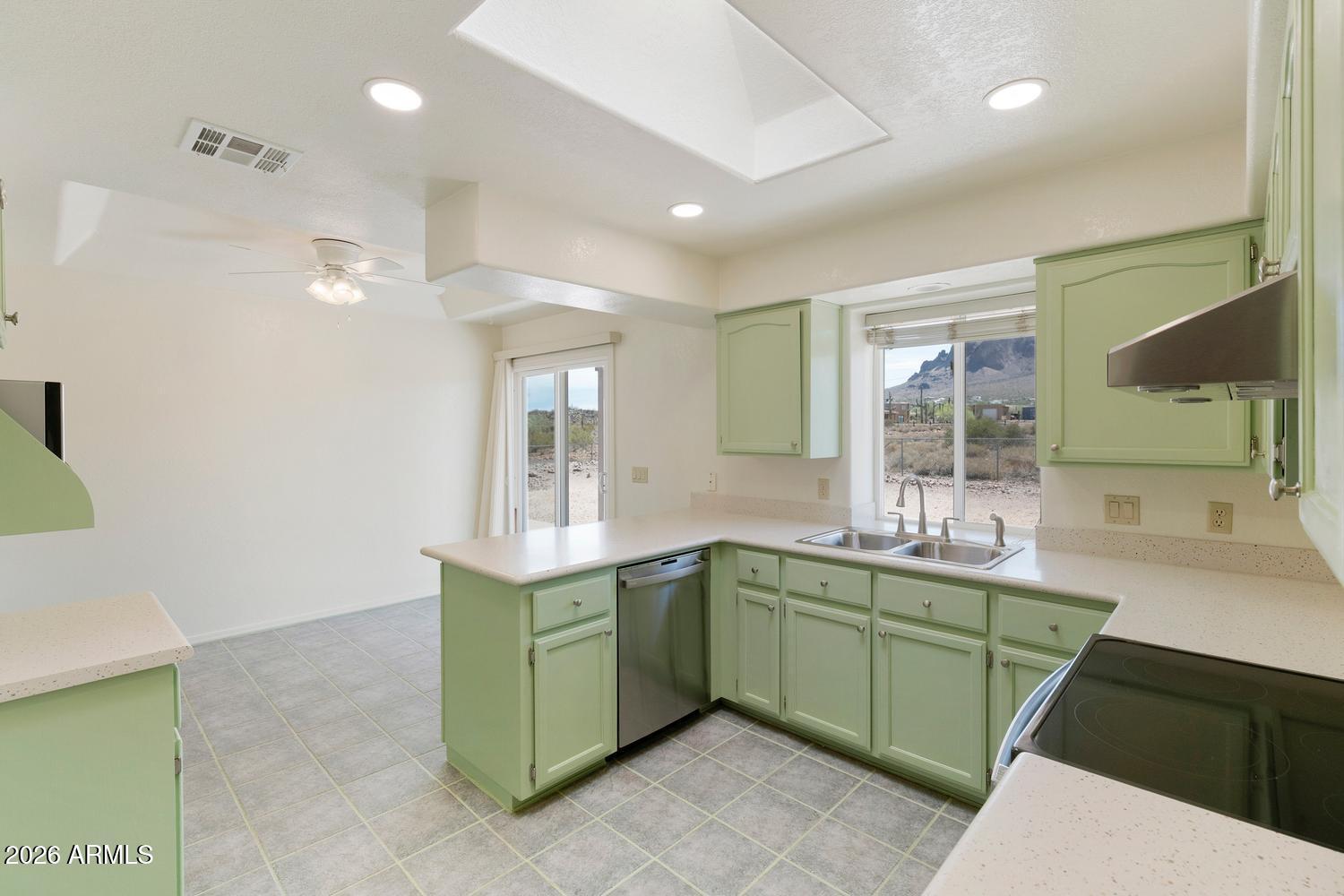 1775 North Mountain View Road Apache Junction, AZ 85119 - Photo 12 of 57 018-035-DLB 0896-1500x1000