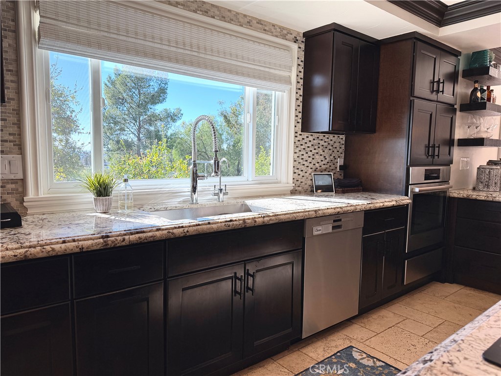 38250 Pratt Road Temecula, CA 92592 - Photo 16 of 51