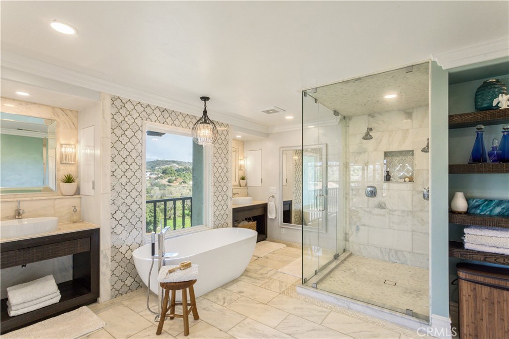 38250 Pratt Road Temecula, CA 92592 - Photo 22 of 51 3 Piece Shower with Steam