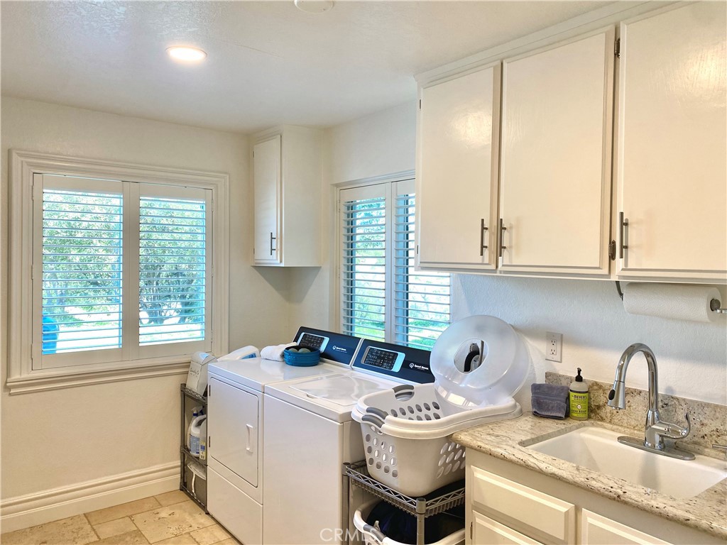 38250 Pratt Road Temecula, CA 92592 - Photo 36 of 51 Laundry Room