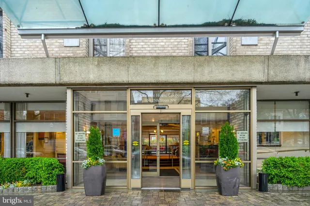 $229,000 | 940 25th Street Northwest, Unit 104S, Washington, DC 20037