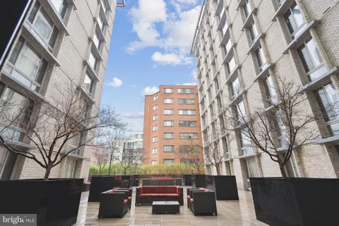 $229,000 | 940 25th Street Northwest, Unit 104S, Washington, DC 20037