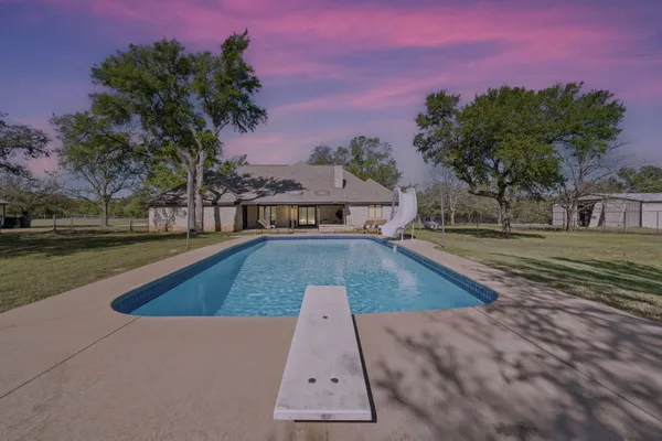 $995,000 | 28 Country Oaks Drive, Buda, TX 78610