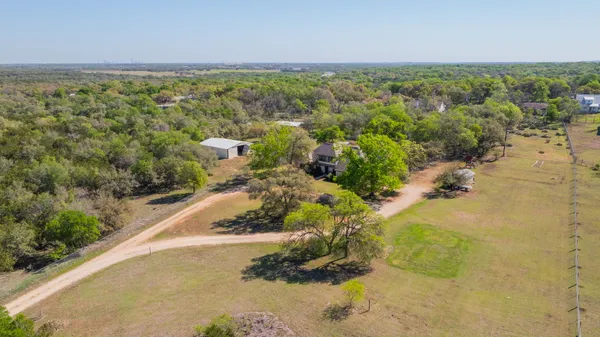 $975,000 | 28 Country Oaks Drive, Buda, TX 78610