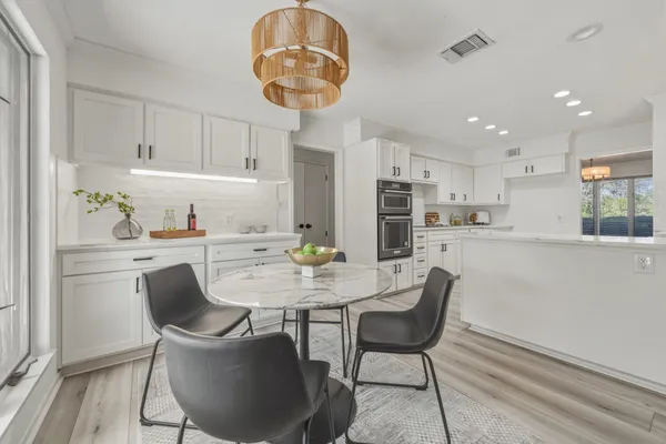 $975,000 | 28 Country Oaks Drive, Buda, TX 78610