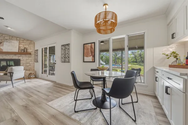 $975,000 | 28 Country Oaks Drive, Buda, TX 78610