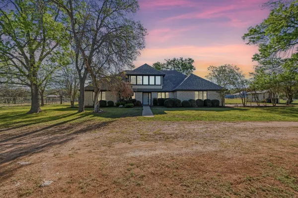 $975,000 | 28 Country Oaks Drive, Buda, TX 78610