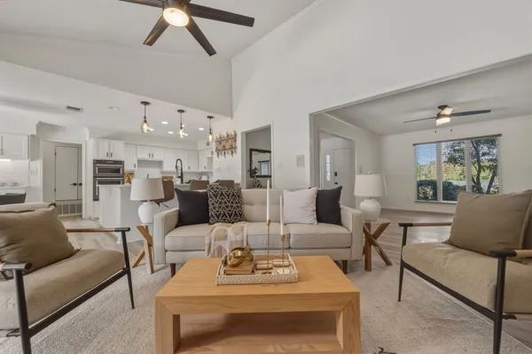 $975,000 | 28 Country Oaks Drive, Buda, TX 78610