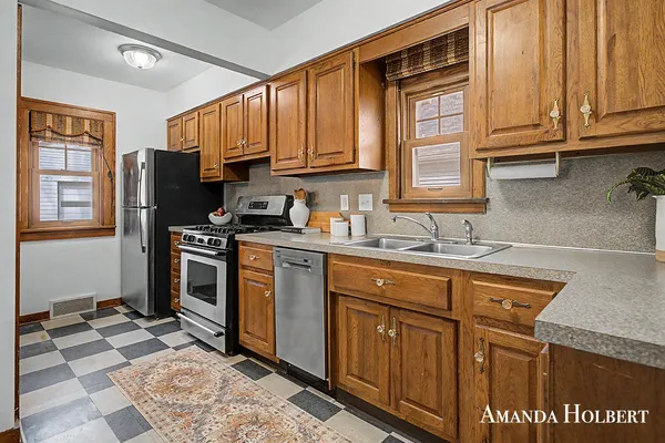 $299,900 | 833 Van Buren Avenue Northwest, Grand Rapids, MI 49504