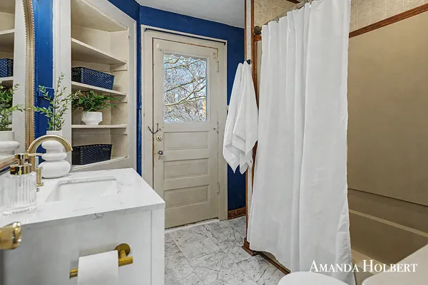 $299,900 | 833 Van Buren Avenue Northwest, Grand Rapids, MI 49504