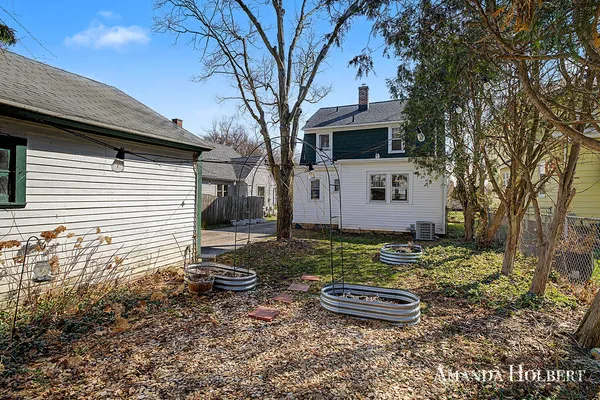 $299,900 | 833 Van Buren Avenue Northwest, Grand Rapids, MI 49504