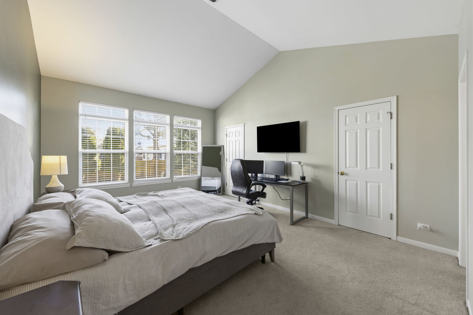 2132 Colonial Street Aurora, IL 60503 - Photo 12 of 35