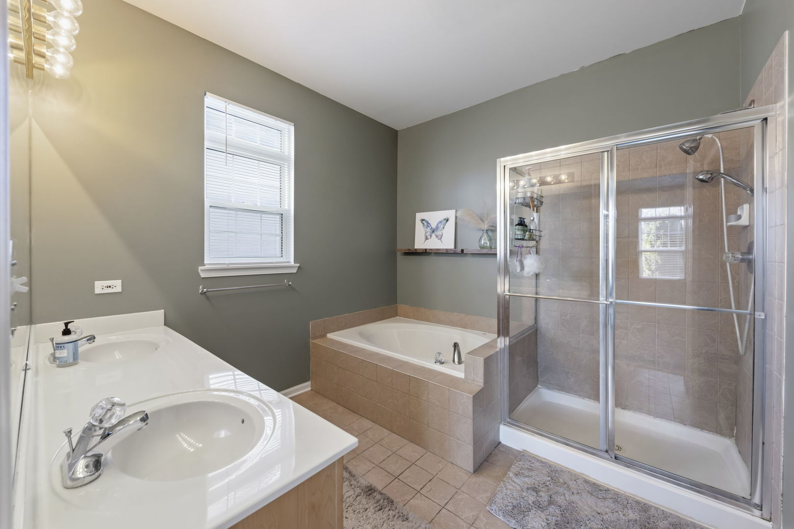 2132 Colonial Street Aurora, IL 60503 - Photo 13 of 35