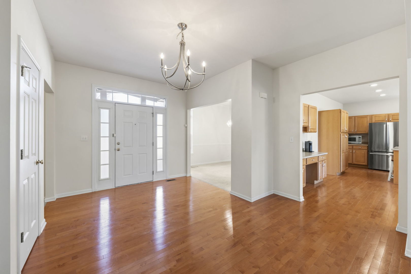 2132 Colonial Street Aurora, IL 60503 - Photo 4 of 35