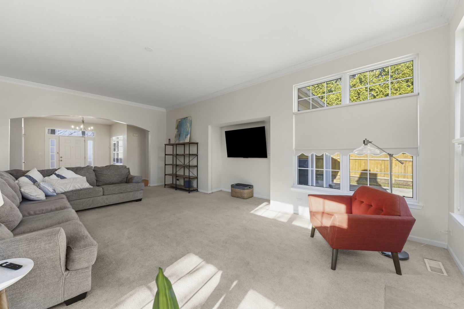 2132 Colonial Street Aurora, IL 60503 - Photo 8 of 35