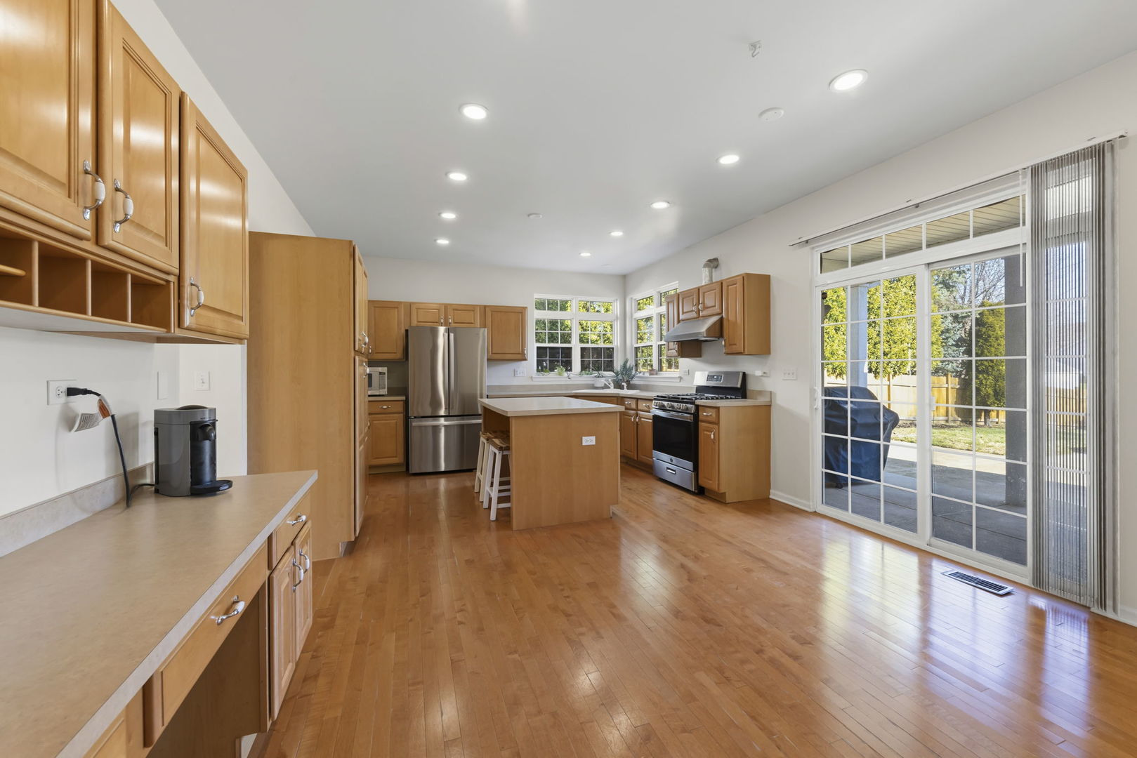 2132 Colonial Street Aurora, IL 60503 - Photo 9 of 35