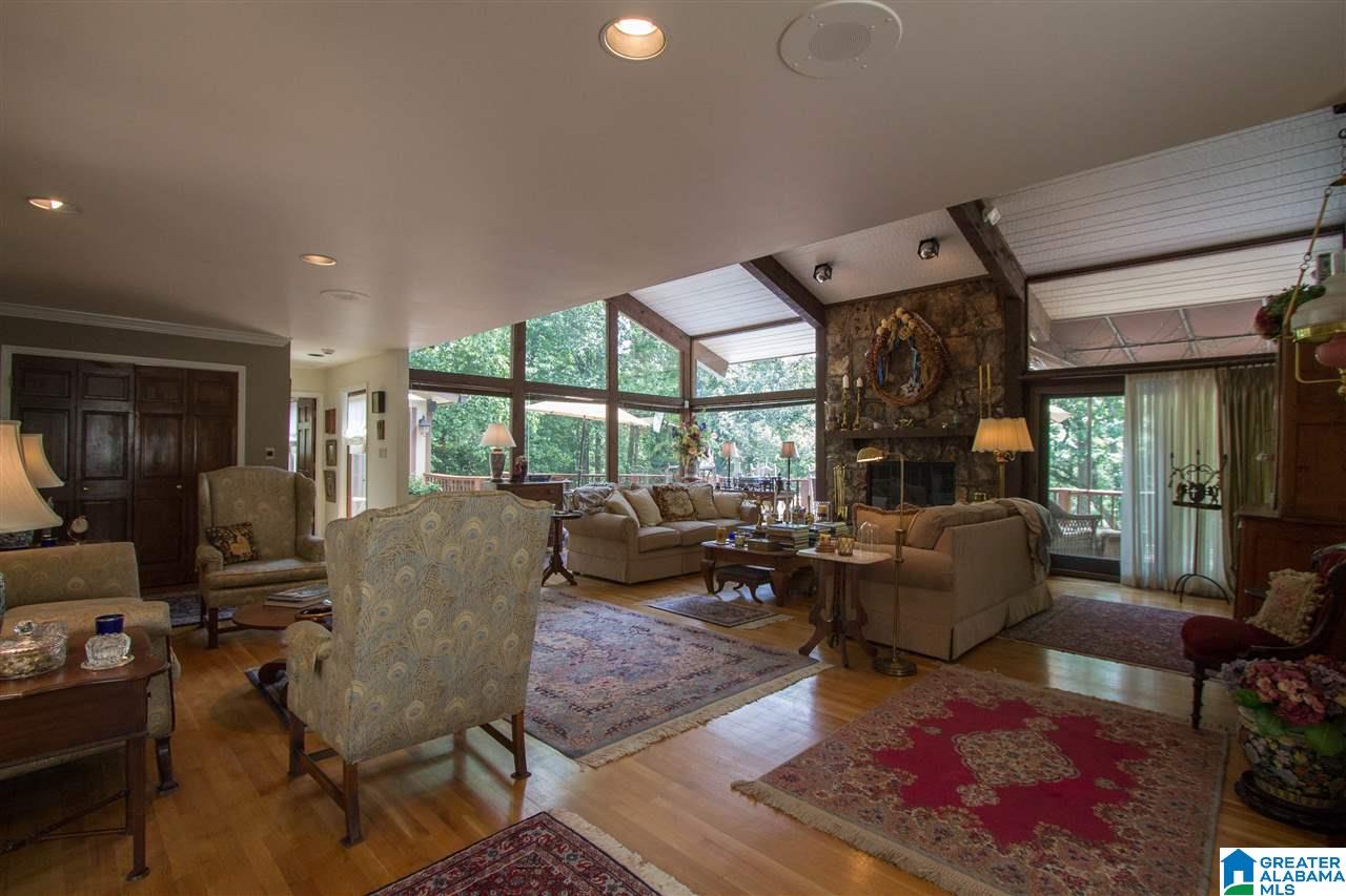 3986 Spring Valley Road Birmingham, AL 35223 - Photo 4 of 46