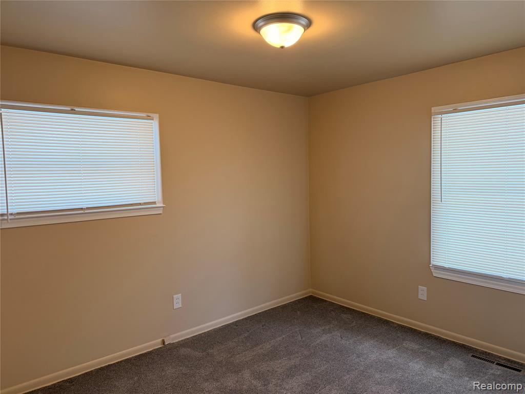 1010 North Adams Road Rochester, MI 48306 - Photo 12 of 29