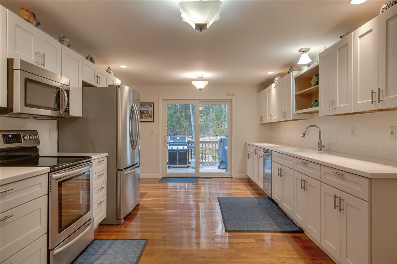 76 Governor Dinsmore Road Windham, NH 03087 - Photo 10 of 38