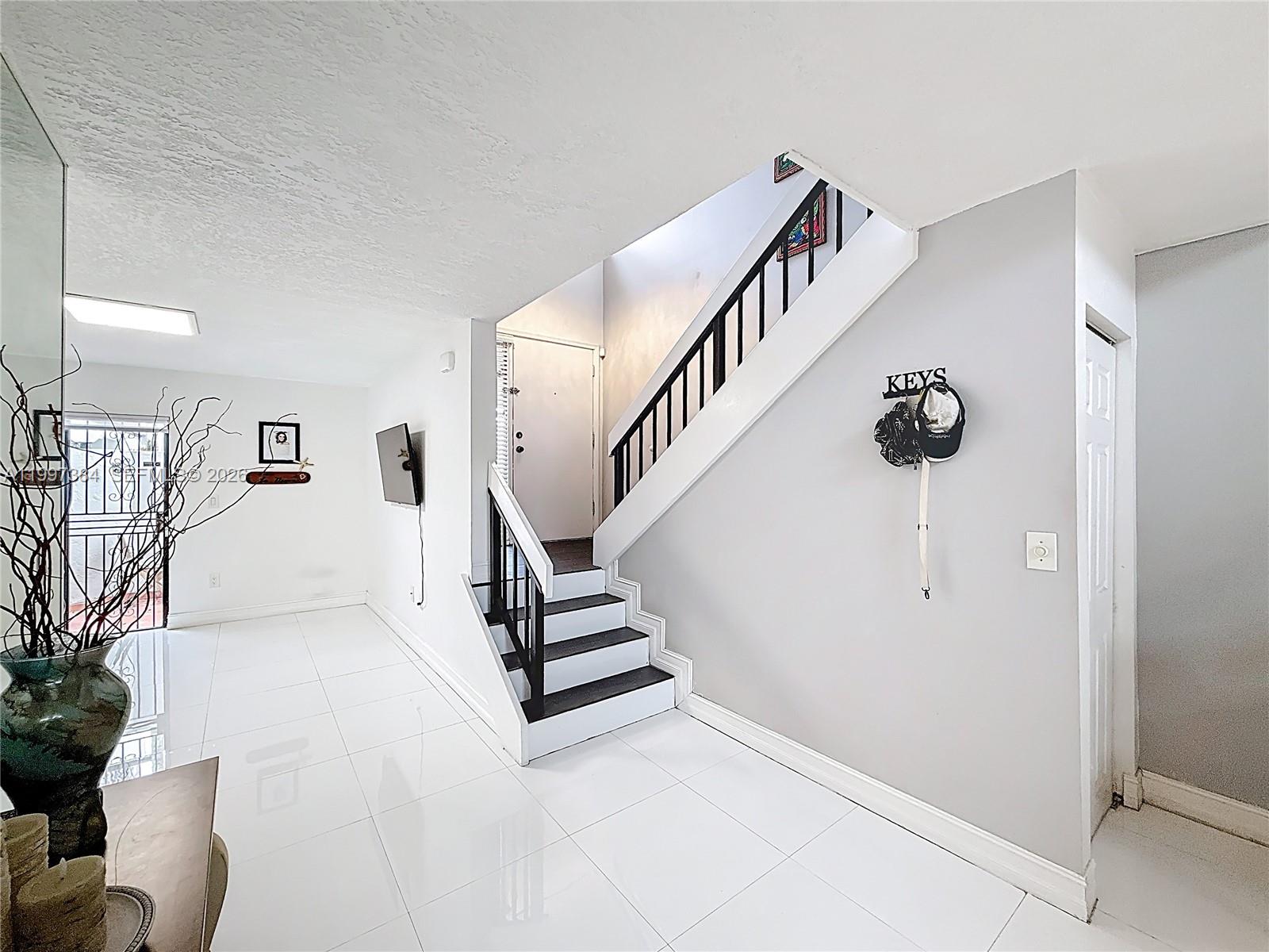 1291 Southwest 124th Court, Unit 19B Miami, FL 33184 - Photo 5 of 33