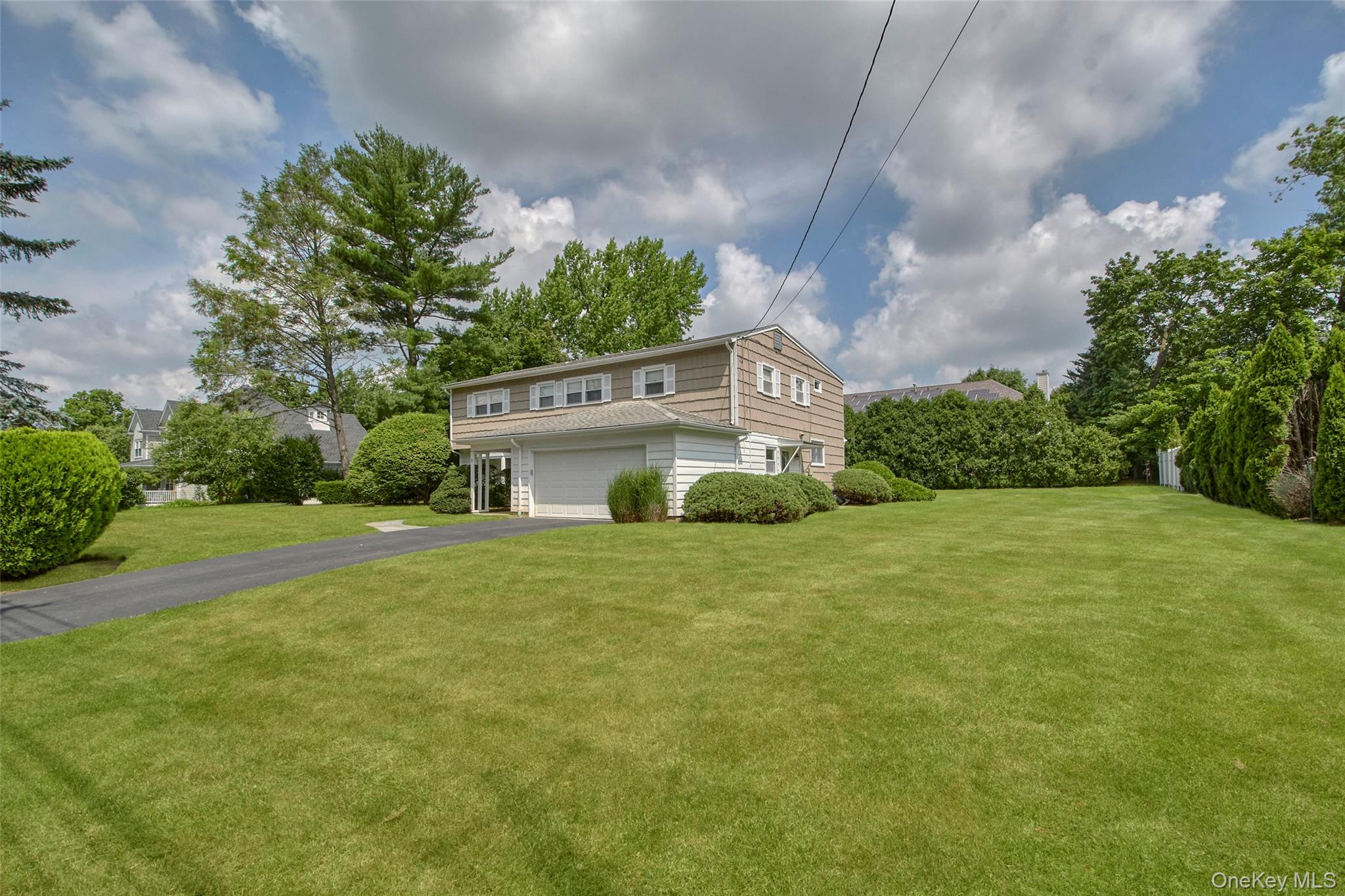 3 Bonwit Road Rye Brook, NY 10573 - Photo 3 of 31 Large side yard