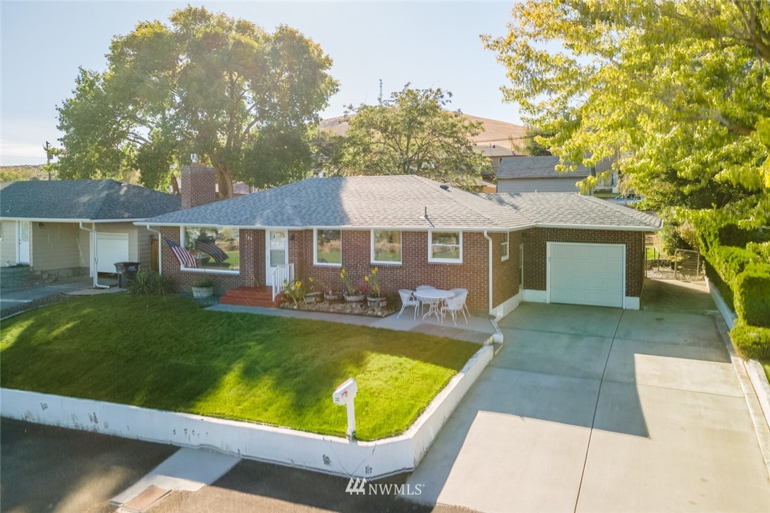 129 Patrick Road Ephrata, WA 98823 - Photo 5 of 32 Gallery Image 5