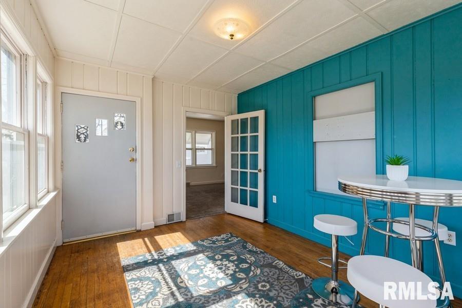 409 12th Avenue Silvis, IL 61282 - Photo 3 of 15