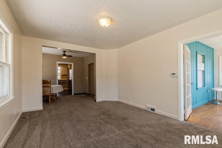 409 12th Avenue Silvis, IL 61282 - Photo 5 of 15