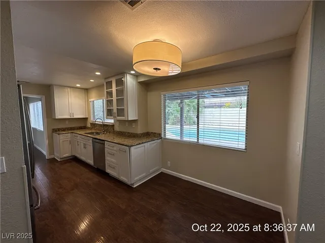 $2,437 | 2341 Moorpark Way, Henderson, NV 89014