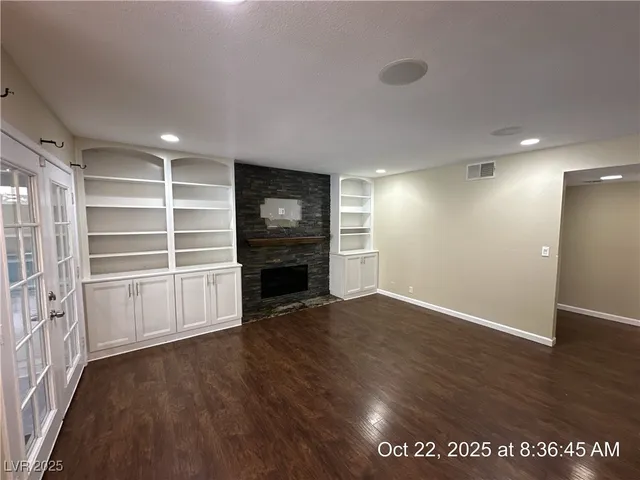 $2,437 | 2341 Moorpark Way, Henderson, NV 89014