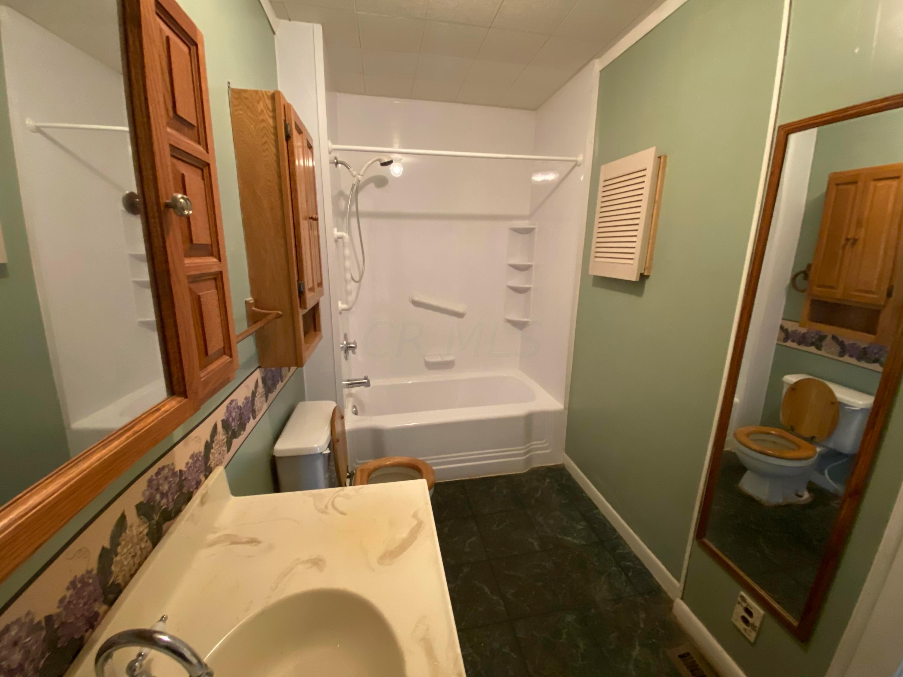 4813 Grebus Road Columbus, OH 43207 - Photo 11 of 27 Gallery Image 11