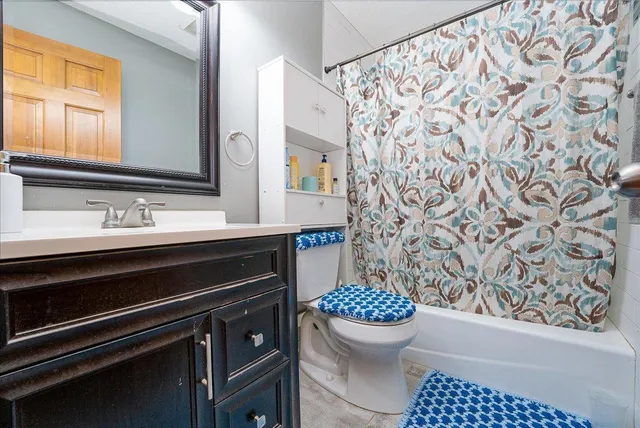 $675,000 | 7087 Wellington Lane North, Maple Grove, MN 55369