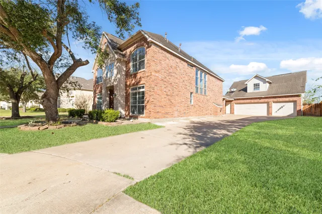 $589,000 | 15106 Oldtown Bridge Court, Sugar Land, TX 77498